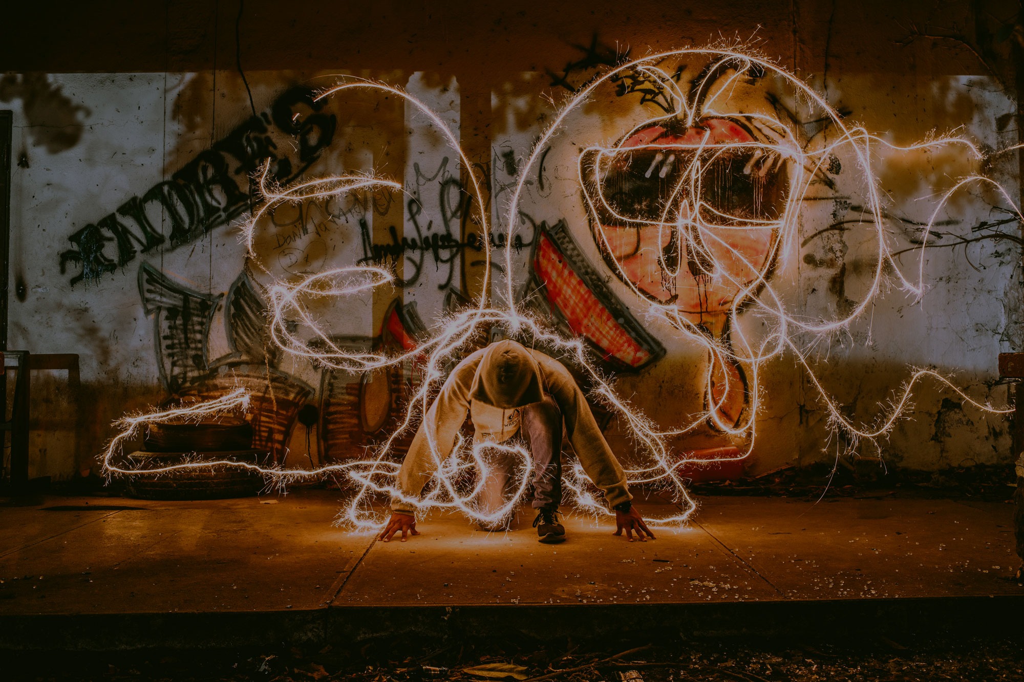 slide-street-art-light-painting-1-ayalone